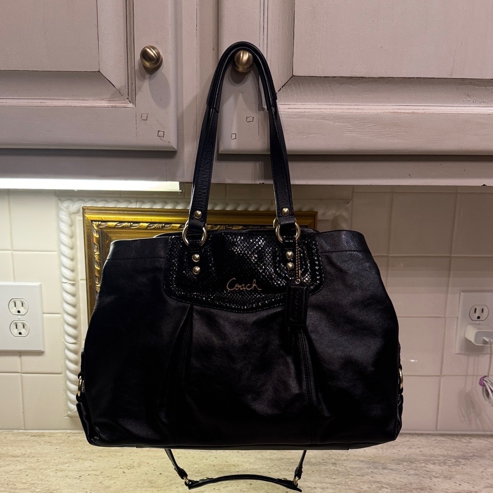 Coach Black Leather Shoulder Bag